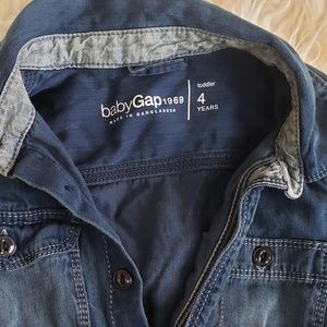 Baby gap blue shirt